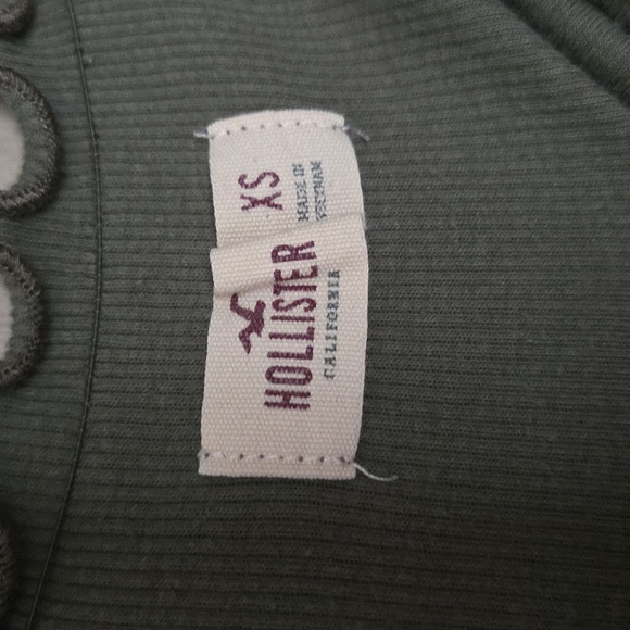 Hollister Dark Green Ribbed Top Size XS - Picture 2 of 3